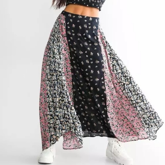 Free People Dresses & Skirts - Free People Kaia Floral Maxi Skirt Size XS